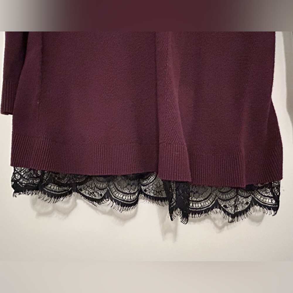 Torrid Burgundy V-Neck Lace Tunic - Picture 4 of 7